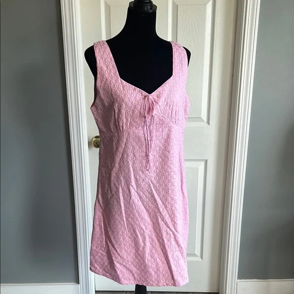 Cooper Key Dress - Picture 1 of 11